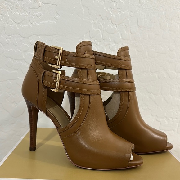 Michael Kors Brown Stiletto Heels with Buckle Straps - Picture 1 of 7